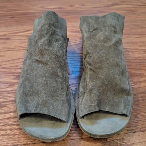 Officine Creative slide sandals in light gray/taupe suede, sz 39 - Picture 2 of 3